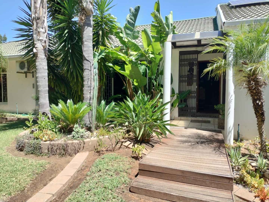 4 Bedroom Property for Sale in Langenhovenpark Free State